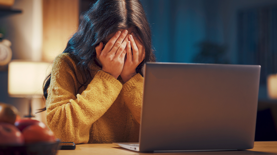 Sharenting – niebezpieczne zjawisko tło